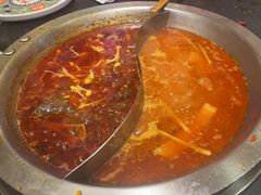 -沸炉重庆老火锅(军事博物馆店)