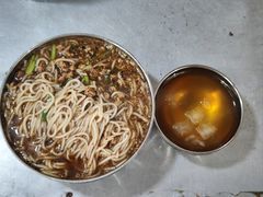 -正宗杨记普洱酸醋米线(总店)