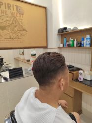 -MARTIN'S BARBER SHOP男士理发馆
