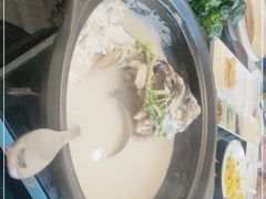 -香山湖家家宴(中山陵店)
