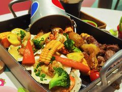 -水桶王国主题餐厅·聚会·生日派对·亲子活动·家庭套餐(亚龙湾希尔顿店)