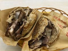 -洪峰浩老北京烧饼夹肉(角门路店)