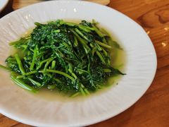 -侬佳蒸菜馆(听潮店)