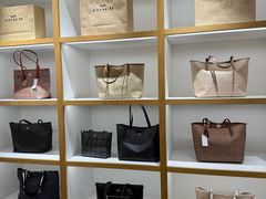-首创奥特莱斯(西安店)
