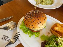 招牌牛肉汉堡-UPPER KITCHEN(延安路店)