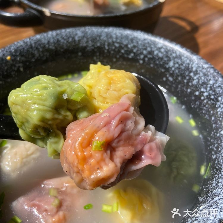 🌊青岛必尝!特色手作鱼汤馄饨🍲