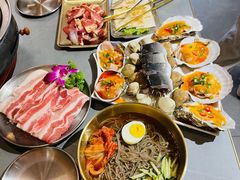 -围炉肉舍•炭烤活鳗•丹东海鲜烤肉(步行街店)