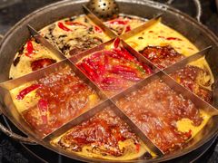 九宫格红锅-纸盐河码头火锅(十八梯店)