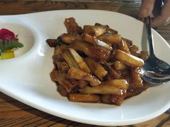 辽参烧蹄筋-湖畔鲁菜·二十年老字号餐厅(大明湖店)