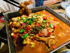 馋嘴牛蛙锅-蜜桃餐厅·江浙融合菜(荟聚购物中心店)