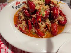 -肥肥虾庄·金牌油焖大虾(汉街SKP店)