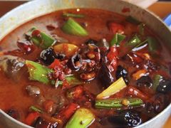 -包整·丝娃娃(一览甲秀楼风景店)