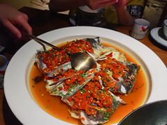 老坛剁椒蒸鲜活鱼头-老湘村·湖南土菜(天河维多利店)