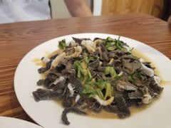 -清真吴记门钉肉饼·喜多利
