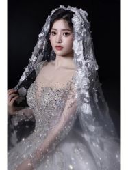 点击看大图 -Renee芮亦婚纱
