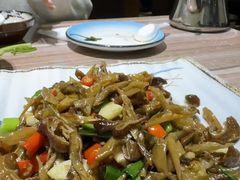 -三湘四水正宗湘菜(君峰路店)