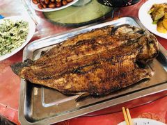 -明月食府(二区干二路店)