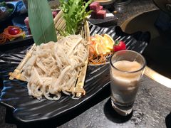 -湊湊火锅·茶憩(新中关购物中心店)