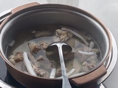 -喃喃椰·糟粕醋·椰子鸡火锅(七堡花园店)