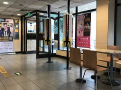 大堂-麦当劳(军博店)
