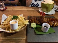 BBQ猪肋排-Naughty Nuri’s Phuket