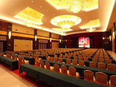 -金孔雀温泉旅游度假村