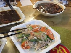 -云河农家乐饭店(福禄缘树山店)