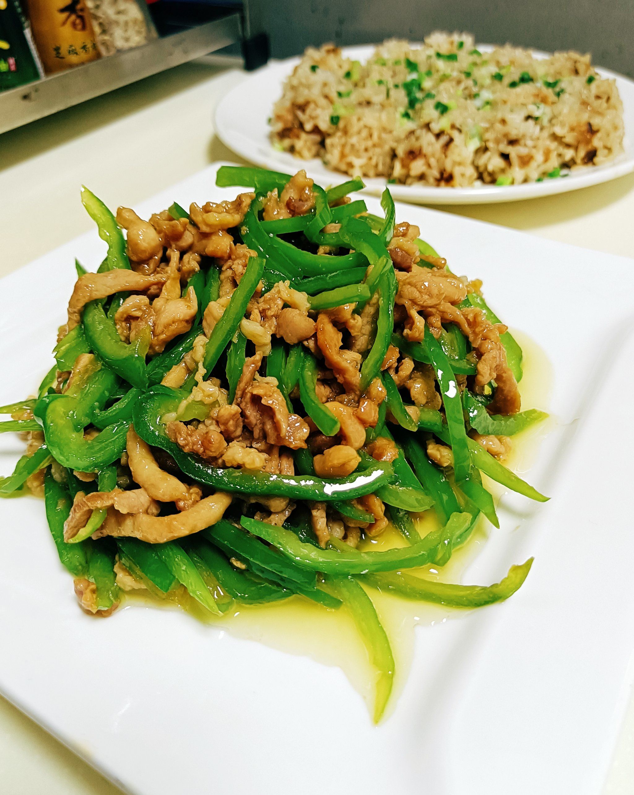 家常炒肉丝来一份