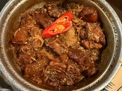 -Cuc Gach Quan Restaurant