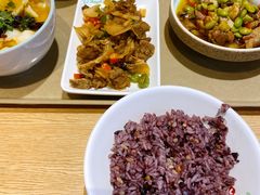 -老乡鸡(上海白玉兰广场店)