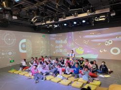 -小鸡哆哆故事屋·儿童乐园(嘉里城店)