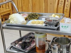 -屯老二农家铁锅炖·行业领军者(梅江店)
