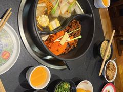 -沸炉重庆老火锅(军事博物馆店)