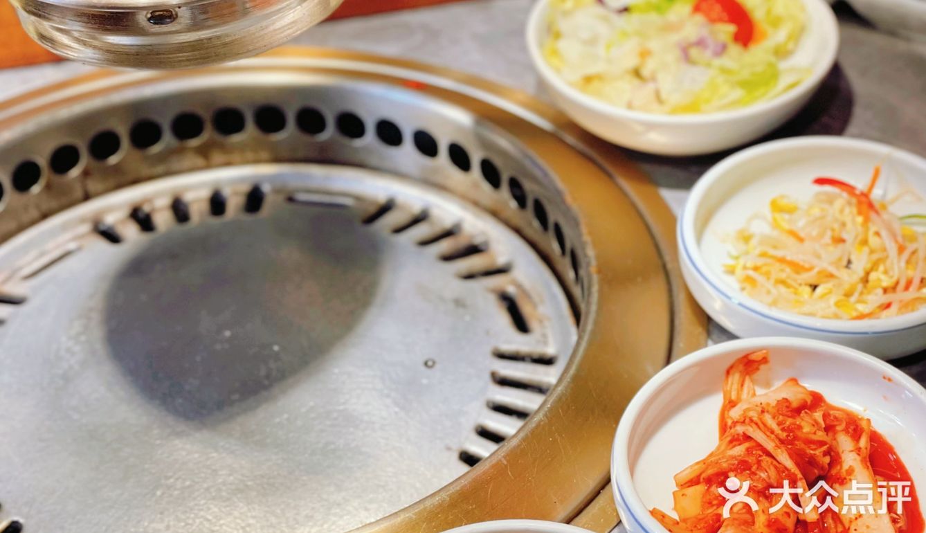 十六宫格烤肉吃到爽！王妃家也太懂我了吧！