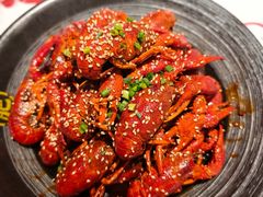 -肥肥虾庄·金牌油焖大虾(汉街SKP店)