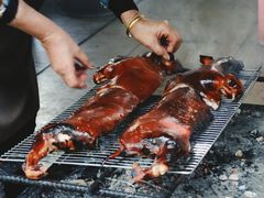 -黄记四更烤乳猪店