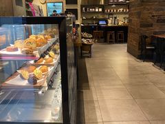面包甜点陈列柜-星巴克(深圳宝安泰华店)
