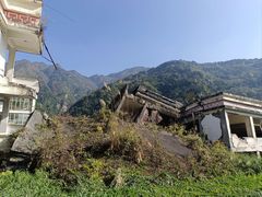 -四川汶川特大地震漩口中学遗址