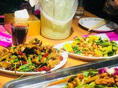 -嗨辣小聚·盘锦河蟹·海鲜烧烤龙虾(盘锦十年好店)