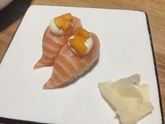 火炙三文鱼寿司-小句号·精致料理(江南环球港店)