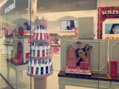 -4iNLOOK美瞳店(龙之梦购物中心虹口店)