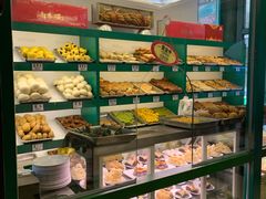 面包甜点陈列柜-南来顺饭庄·清真(南菜园店)