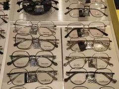 -J-Optical佳视明眼镜·蔡司视觉(青岛金茂览秀城店)