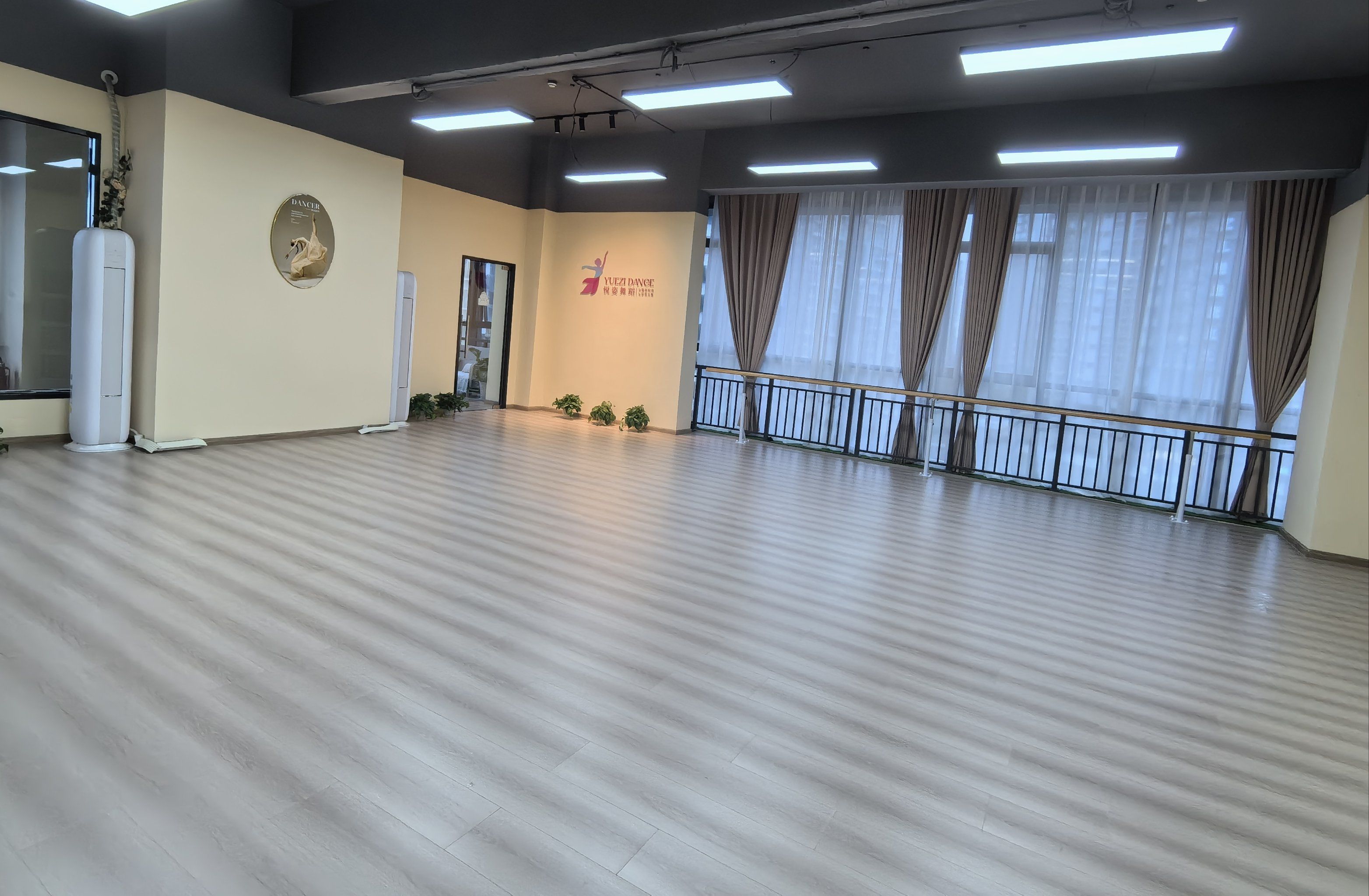 学舞小天地