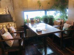 卡座-HIGH FIVE哈福手工汉堡(桂林路店)