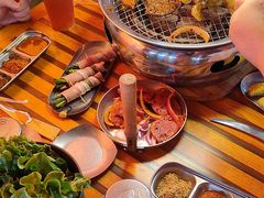 -叽叽扎扎烤肉场(生态城万达店)