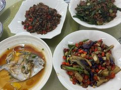 -湘里湘亲饭店(闸坡店)