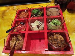 -领鲜天下·焗海鲜·花胶鸡(天目里店)