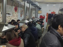 等位区-大槐树烤肉馆