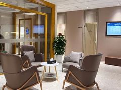-柏乐口腔医院·舒适化无痛种植牙中心(东盟商务区院)